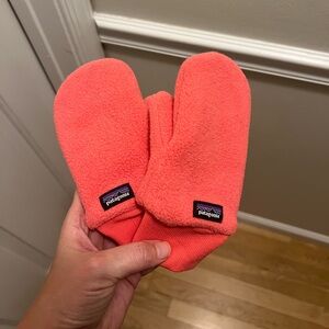 Patagonia Pink Pita Pocket Mittens Size 5